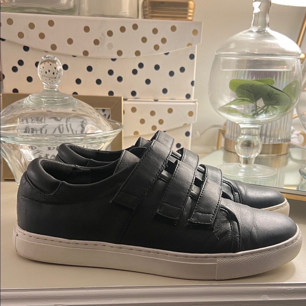 Kenneth Cole New York Black Sneakers